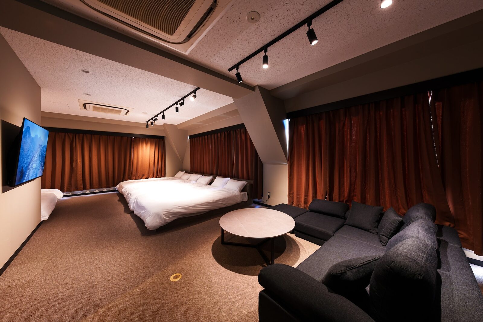 Guest room at The Point INN Hamamatsucho